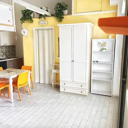 Laura Apartment * טראפאני